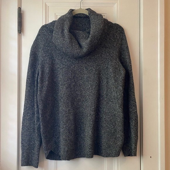 Tahari Sweaters - Tahari dark charcoal gray marled cowl neck sweater. L